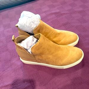 Soda boots brand new size 10